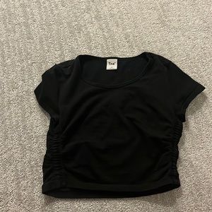 Aritzia TNA cropped top